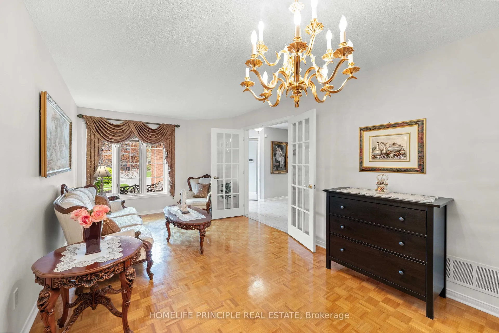 Photo 10 of 195 View North Court, Vaughan, West Woodbridge — HOMEH