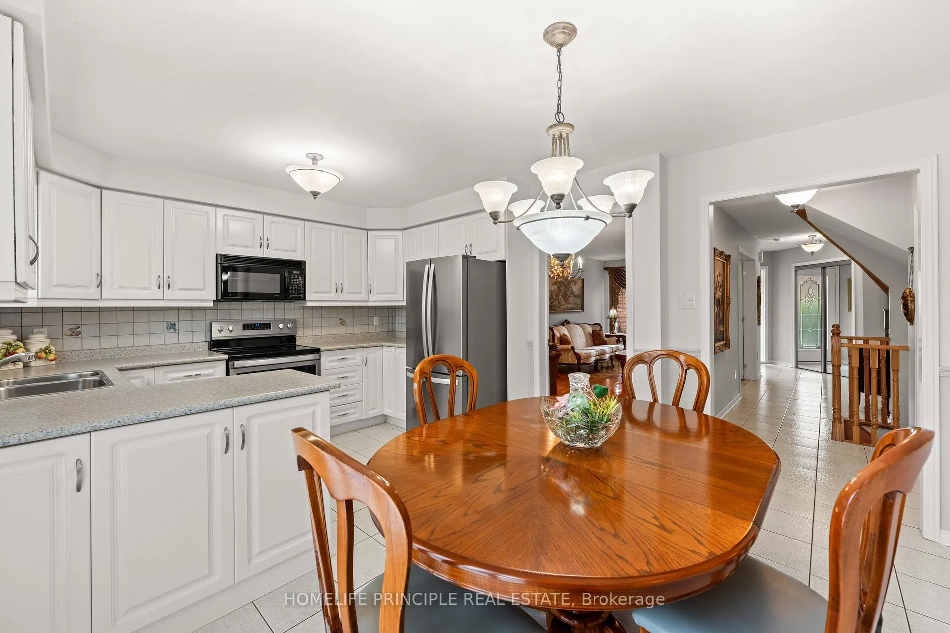 Photo 13 of 195 View North Court, Vaughan, West Woodbridge — HOMEH