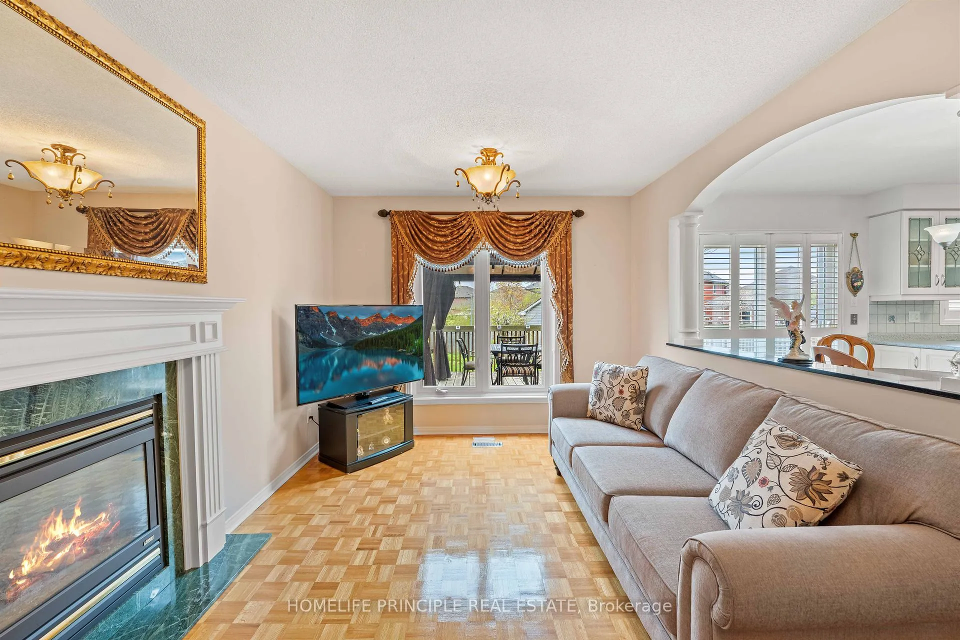 Photo 16 of 195 View North Court, Vaughan, West Woodbridge — HOMEH