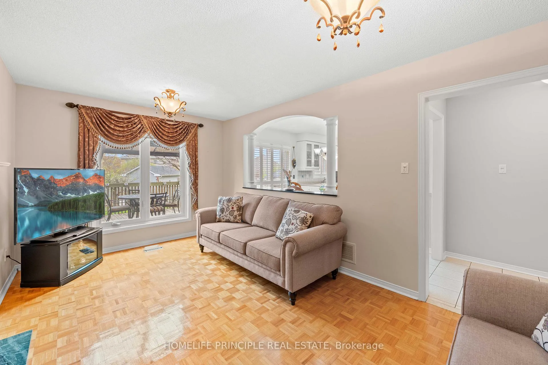 Photo 17 of 195 View North Court, Vaughan, West Woodbridge — HOMEH