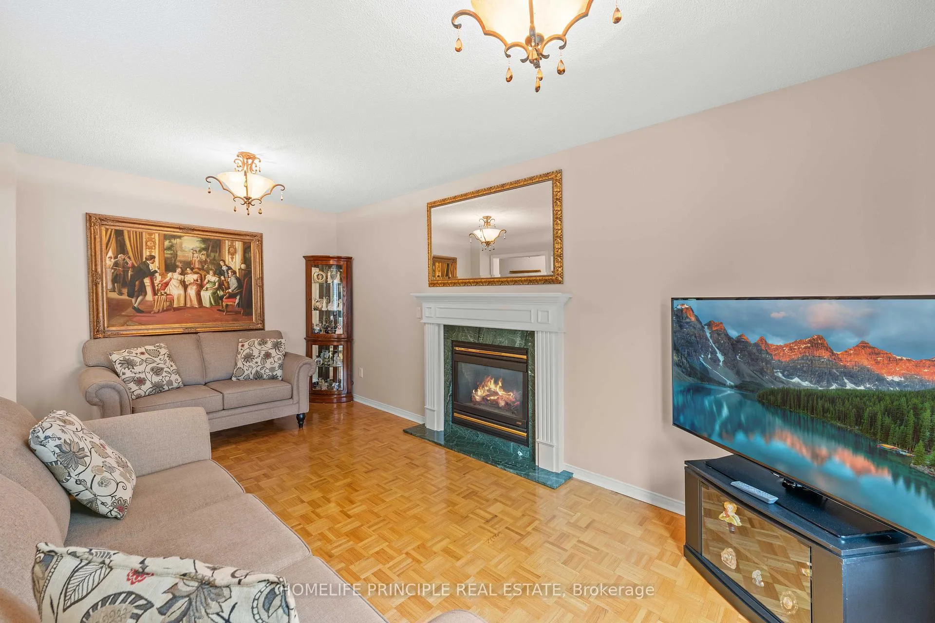Photo 19 of 195 View North Court, Vaughan, West Woodbridge — HOMEH