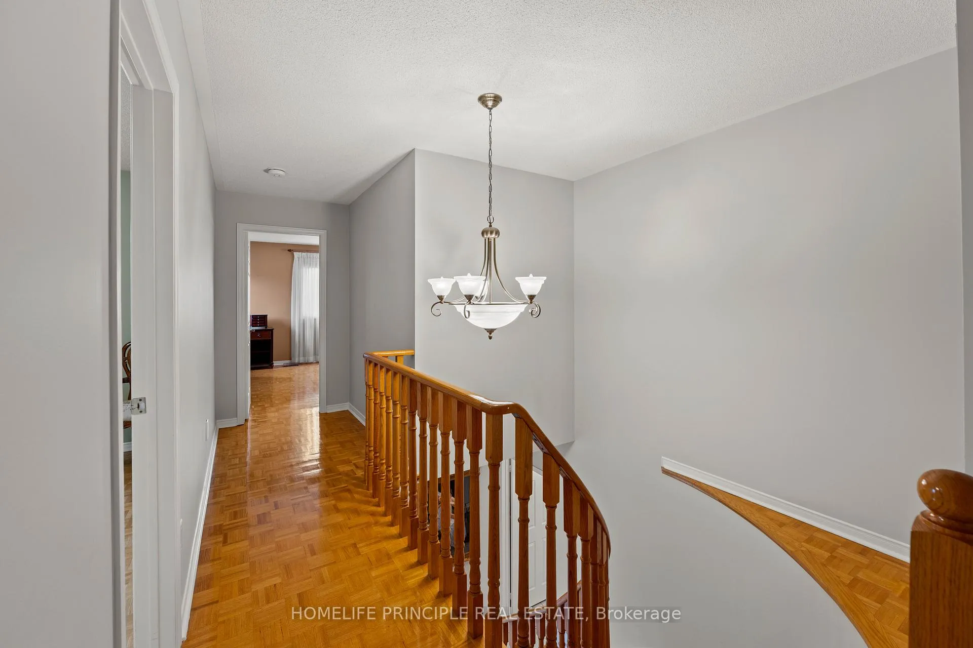 Photo 23 of 195 View North Court, Vaughan, West Woodbridge — HOMEH