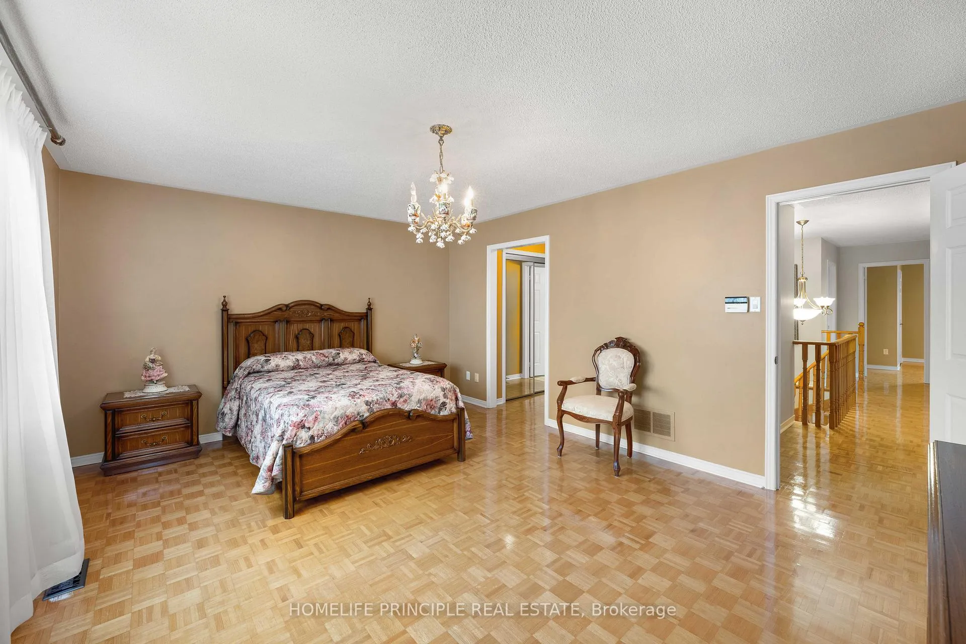Photo 26 of 195 View North Court, Vaughan, West Woodbridge — HOMEH