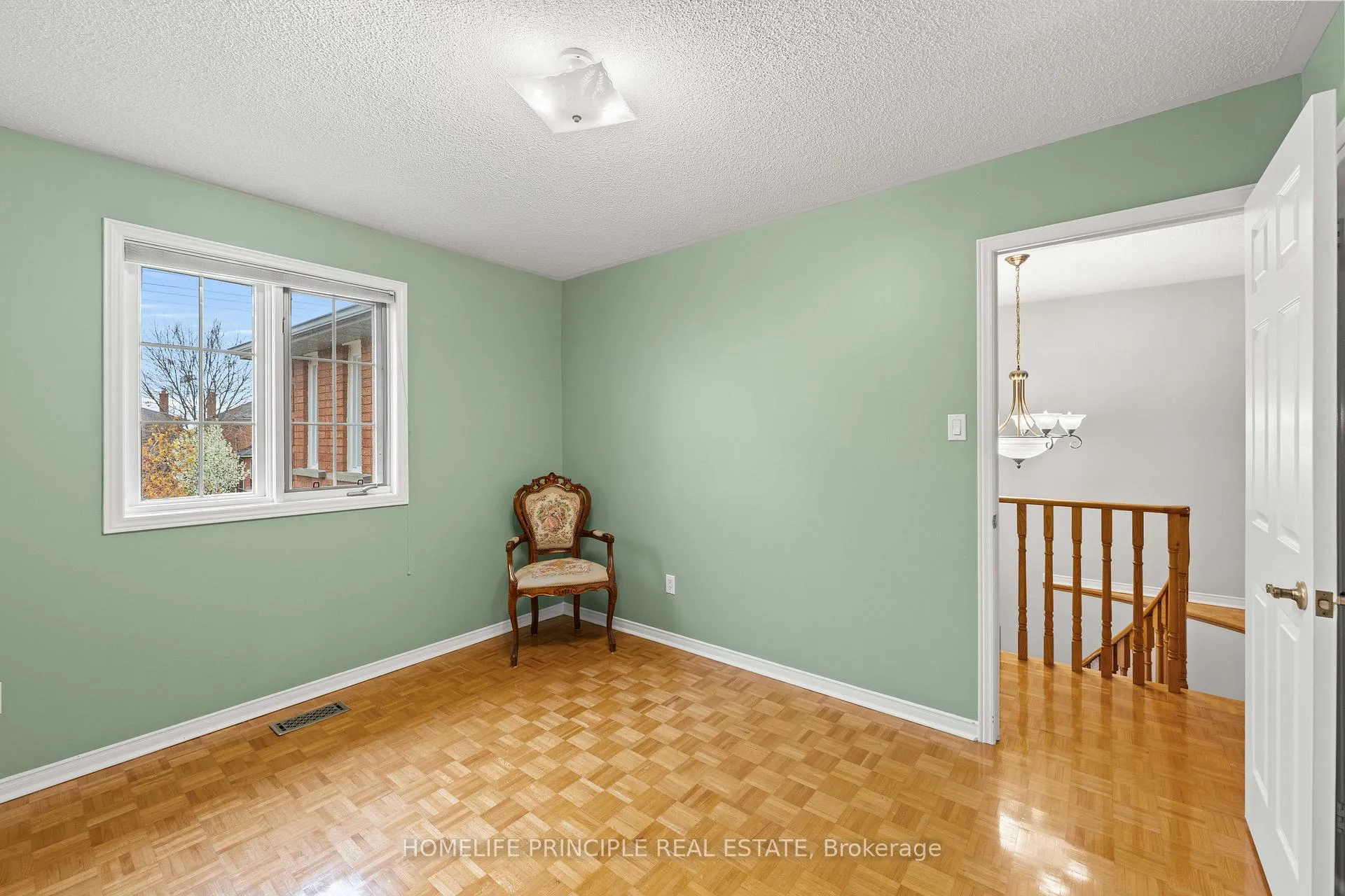Photo 30 of 195 View North Court, Vaughan, West Woodbridge — HOMEH