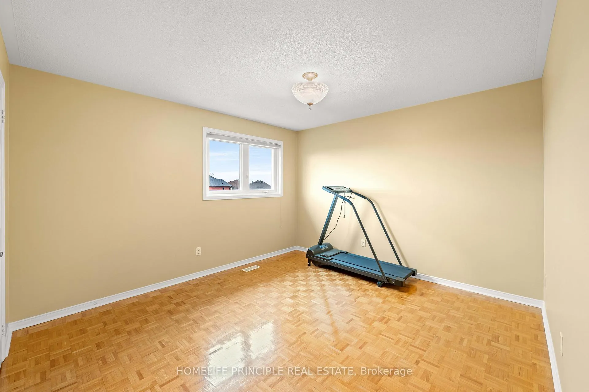 Photo 34 of 195 View North Court, Vaughan, West Woodbridge — HOMEH