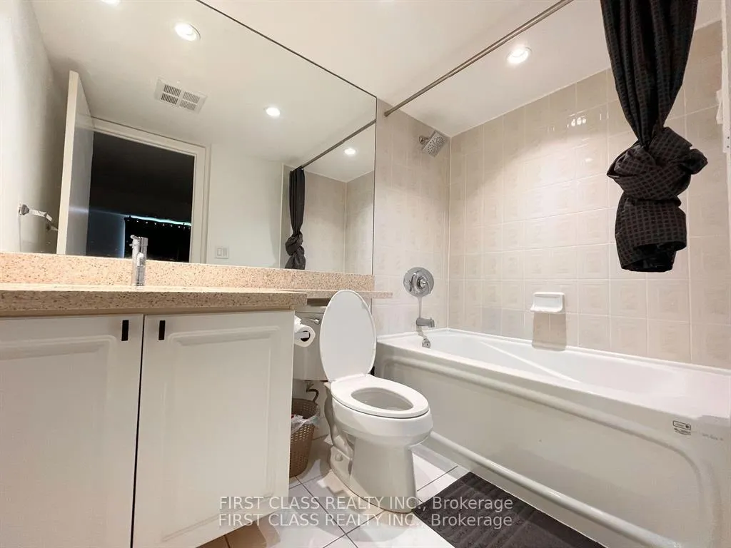 Photo 6 of Unit 3101, 8 Park Road, Toronto, Rosedale-Moore Park — HOMEH