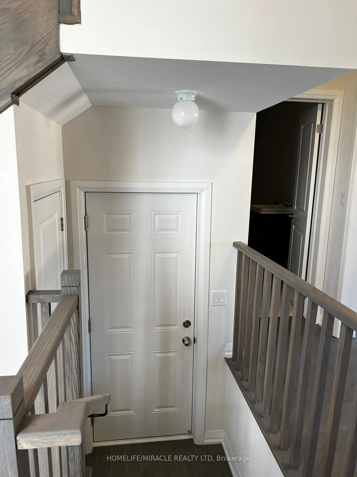 Photo 9 of 13 Federica Crescent, Wasaga Beach — HOMEH
