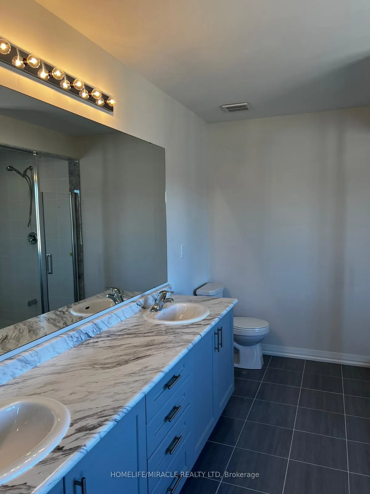 Photo 14 of 13 Federica Crescent, Wasaga Beach — HOMEH