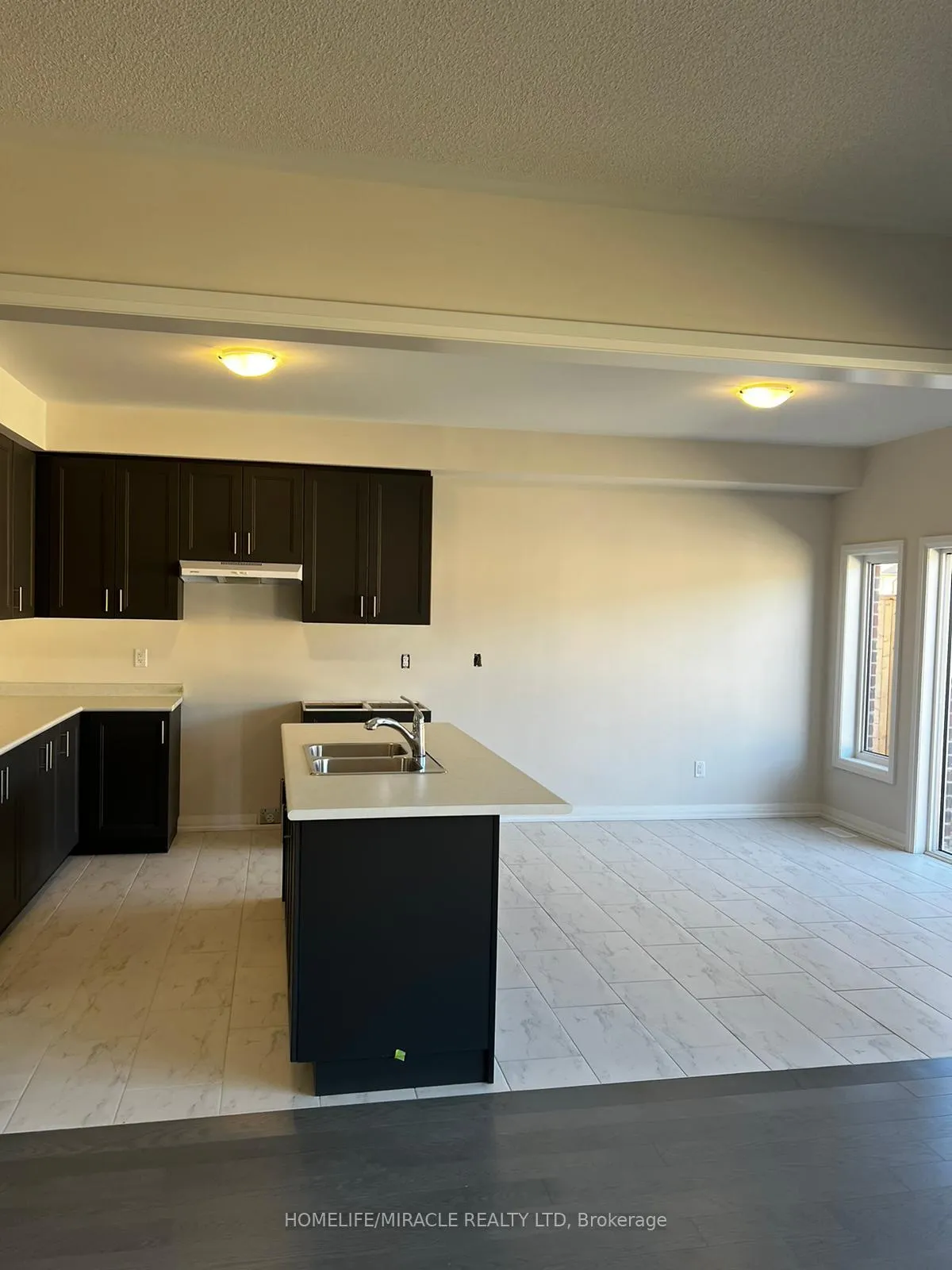 Photo 22 of 13 Federica Crescent, Wasaga Beach — HOMEH
