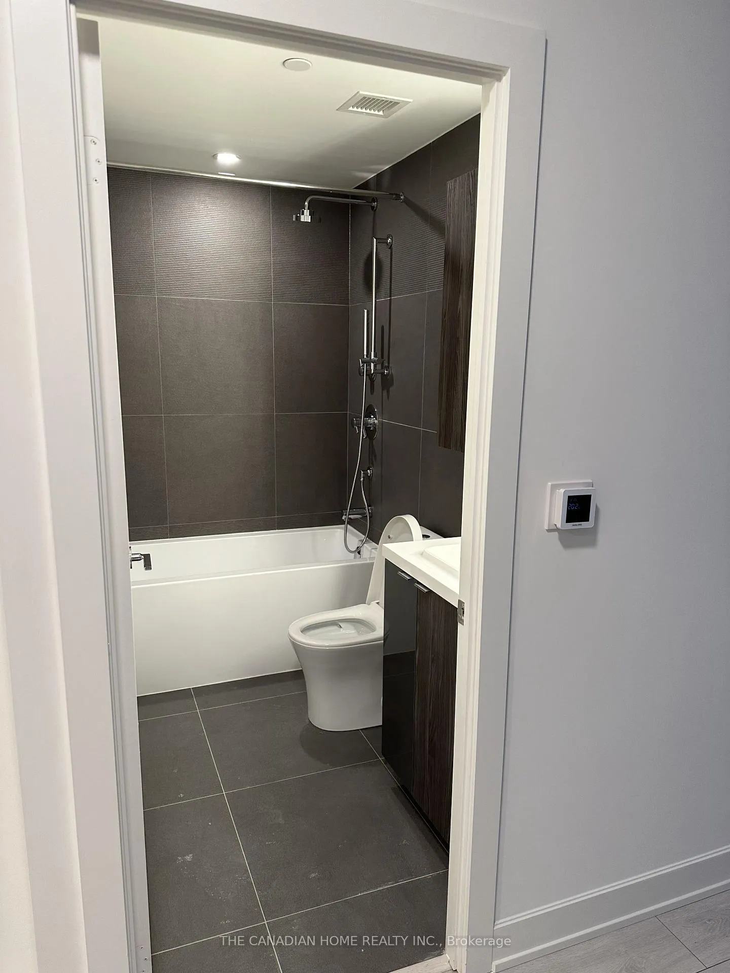 Photo 6 of Unit 516, 15 Mercer Street, Toronto, Waterfront Communities — HOMEH