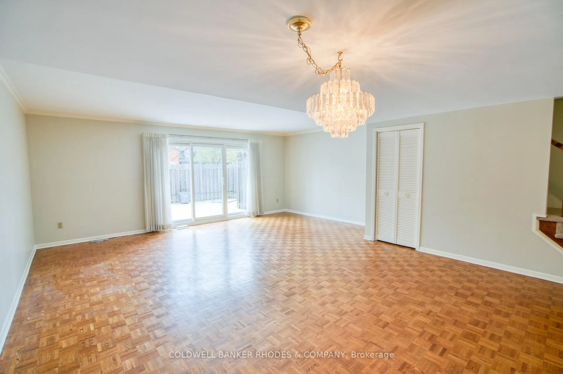 Photo 14 of Unit 9, 215 MacKay Street, Ottawa, New Edinburgh — HOMEH
