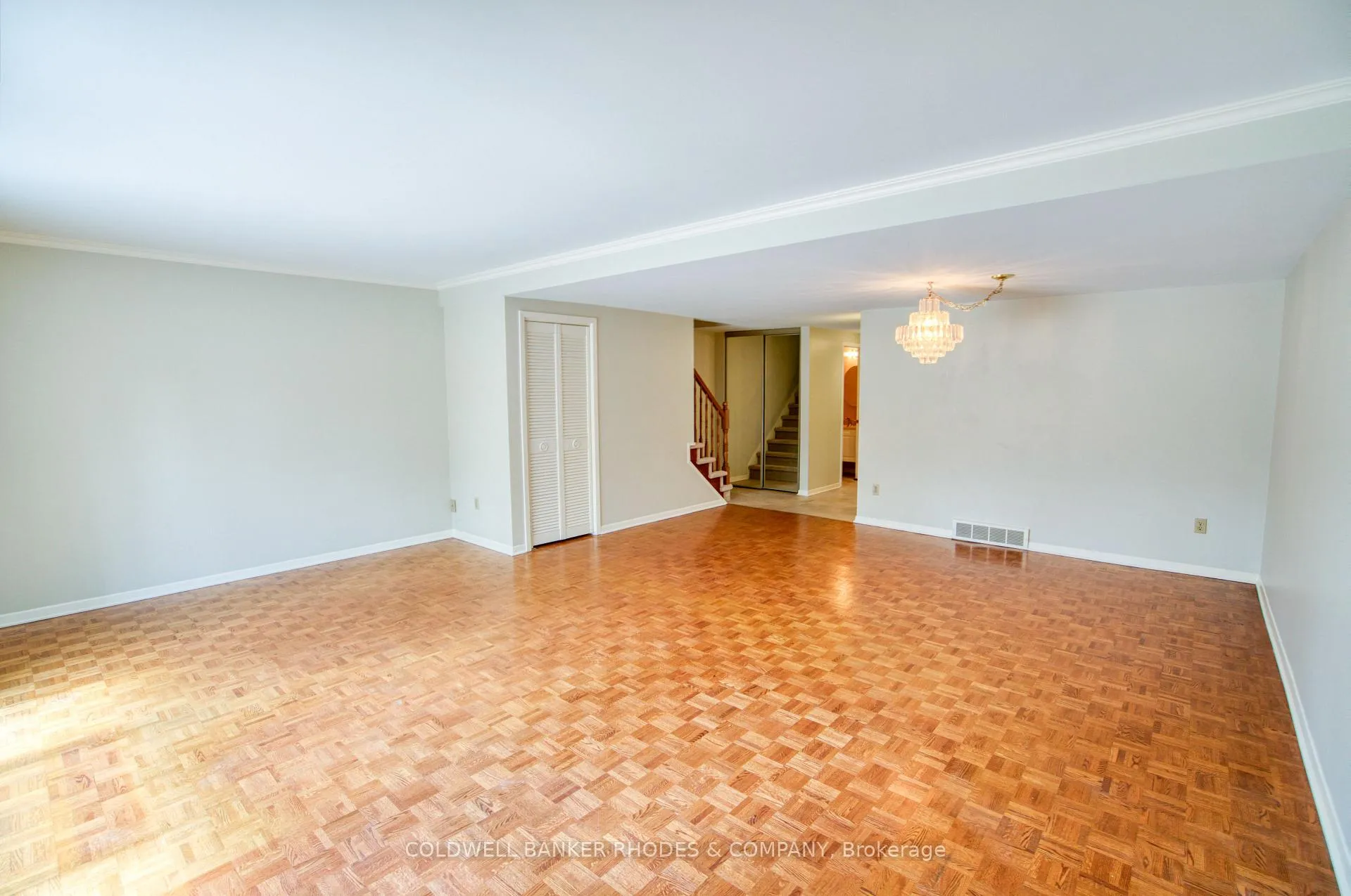 Photo 15 of Unit 9, 215 MacKay Street, Ottawa, New Edinburgh — HOMEH