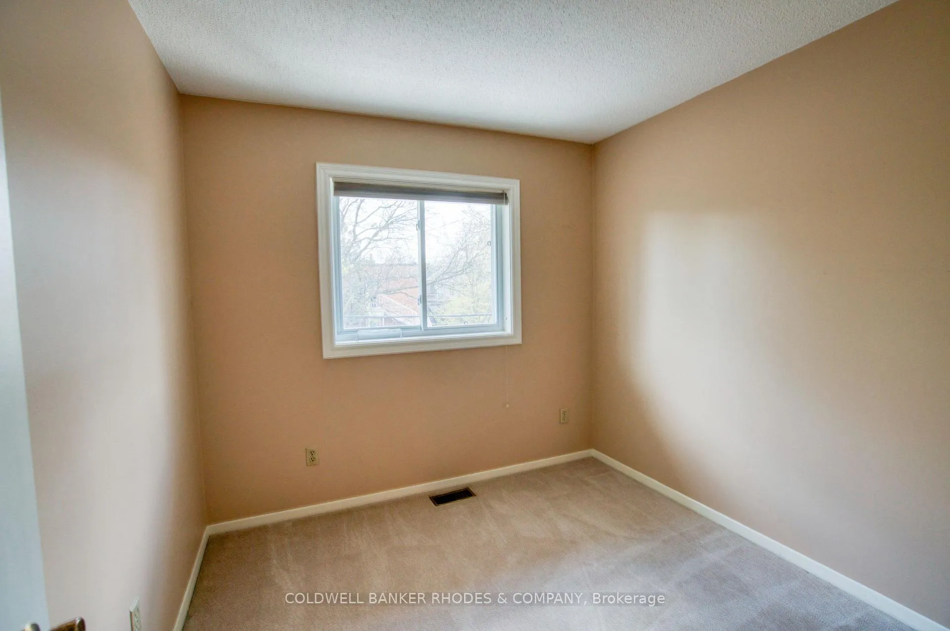 Photo 24 of Unit 9, 215 MacKay Street, Ottawa, New Edinburgh — HOMEH