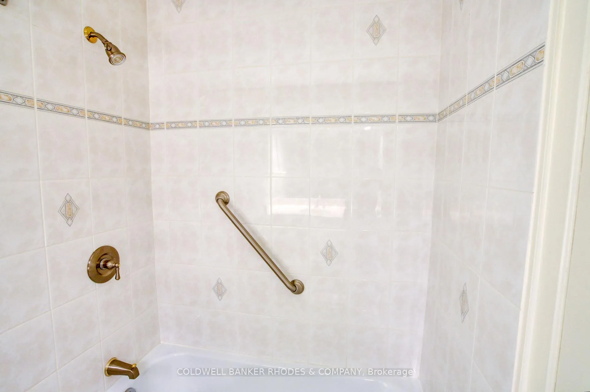 Photo 27 of Unit 9, 215 MacKay Street, Ottawa, New Edinburgh — HOMEH