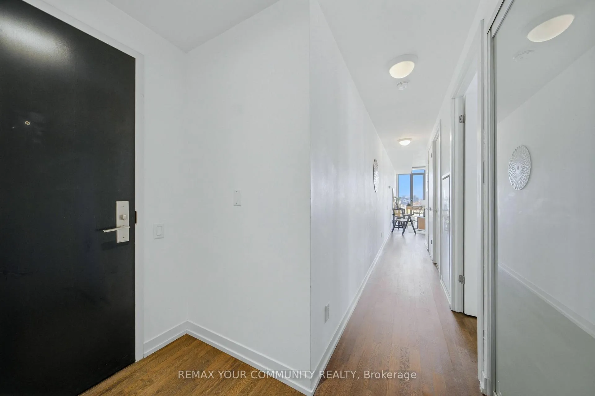 Photo 2 of Unit 1307, 95 Bathurst Street, Toronto, Waterfront Communities — HOMEH