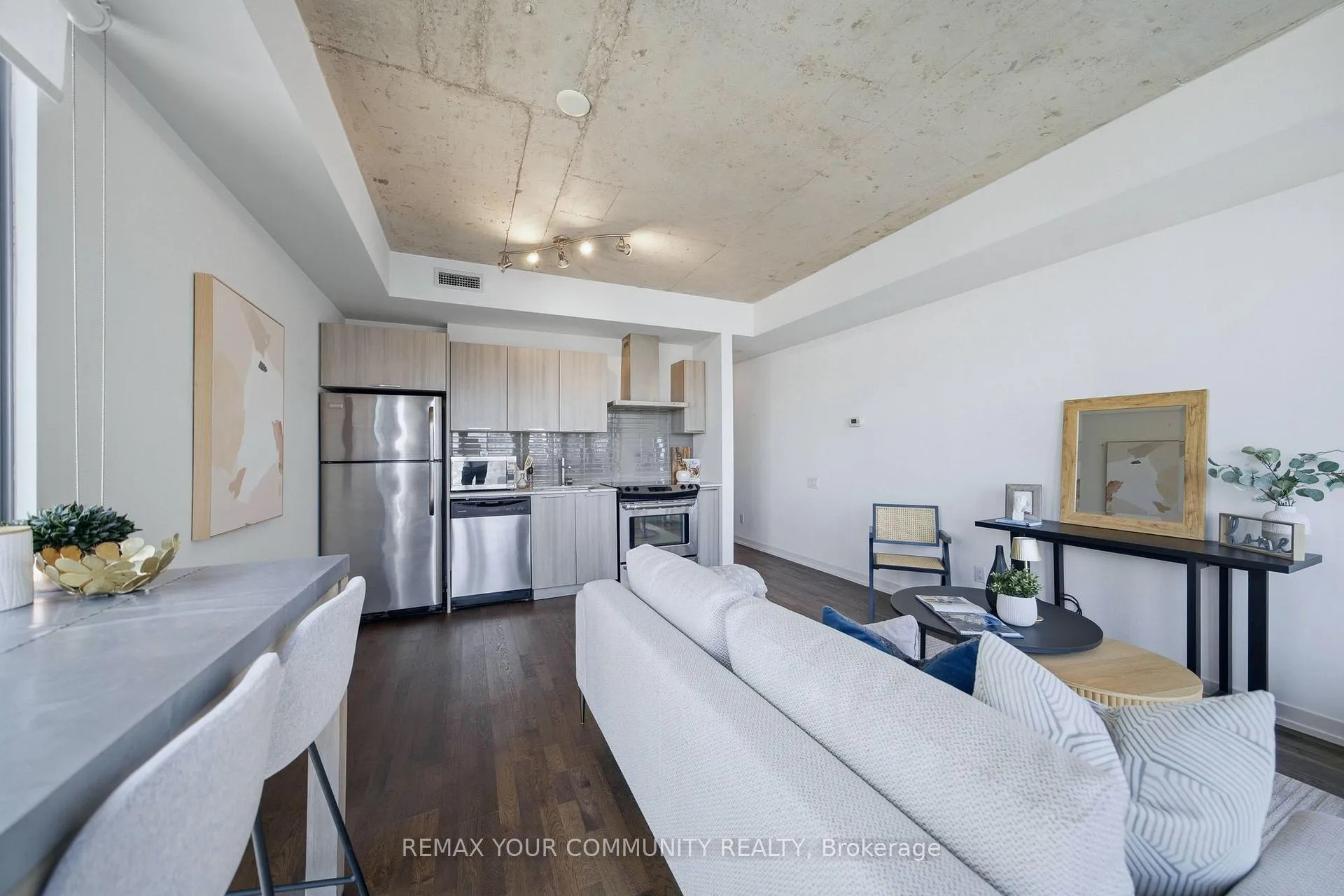 Photo 7 of Unit 1307, 95 Bathurst Street, Toronto, Waterfront Communities — HOMEH