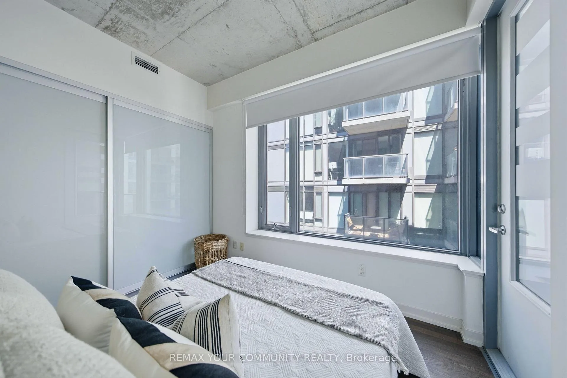 Photo 15 of Unit 1307, 95 Bathurst Street, Toronto, Waterfront Communities — HOMEH