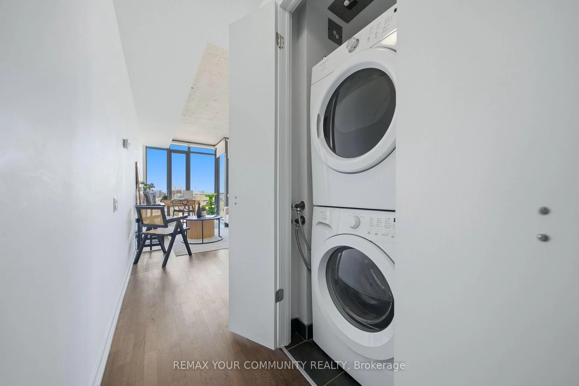 Photo 17 of Unit 1307, 95 Bathurst Street, Toronto, Waterfront Communities — HOMEH