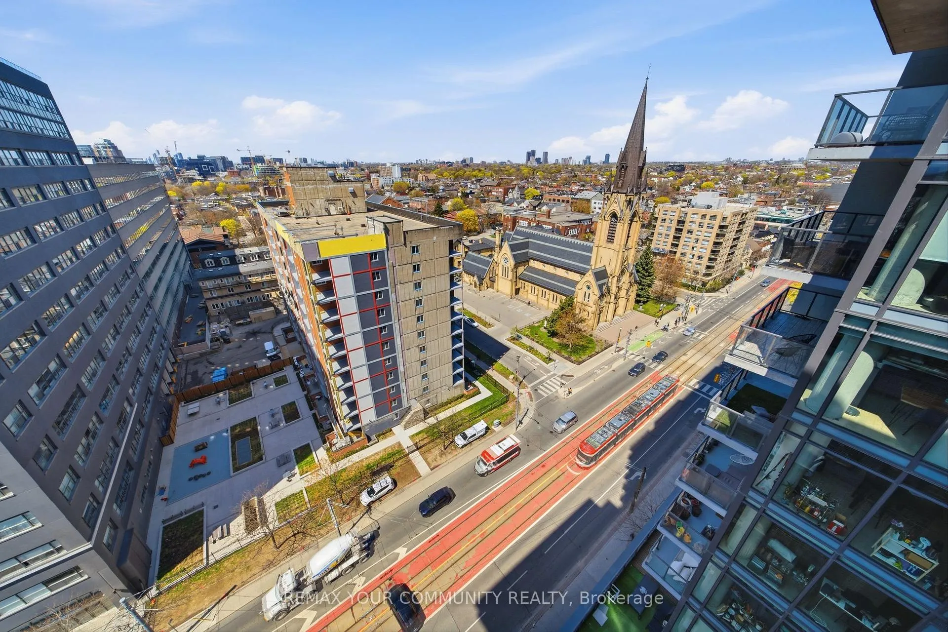 Photo 19 of Unit 1307, 95 Bathurst Street, Toronto, Waterfront Communities — HOMEH