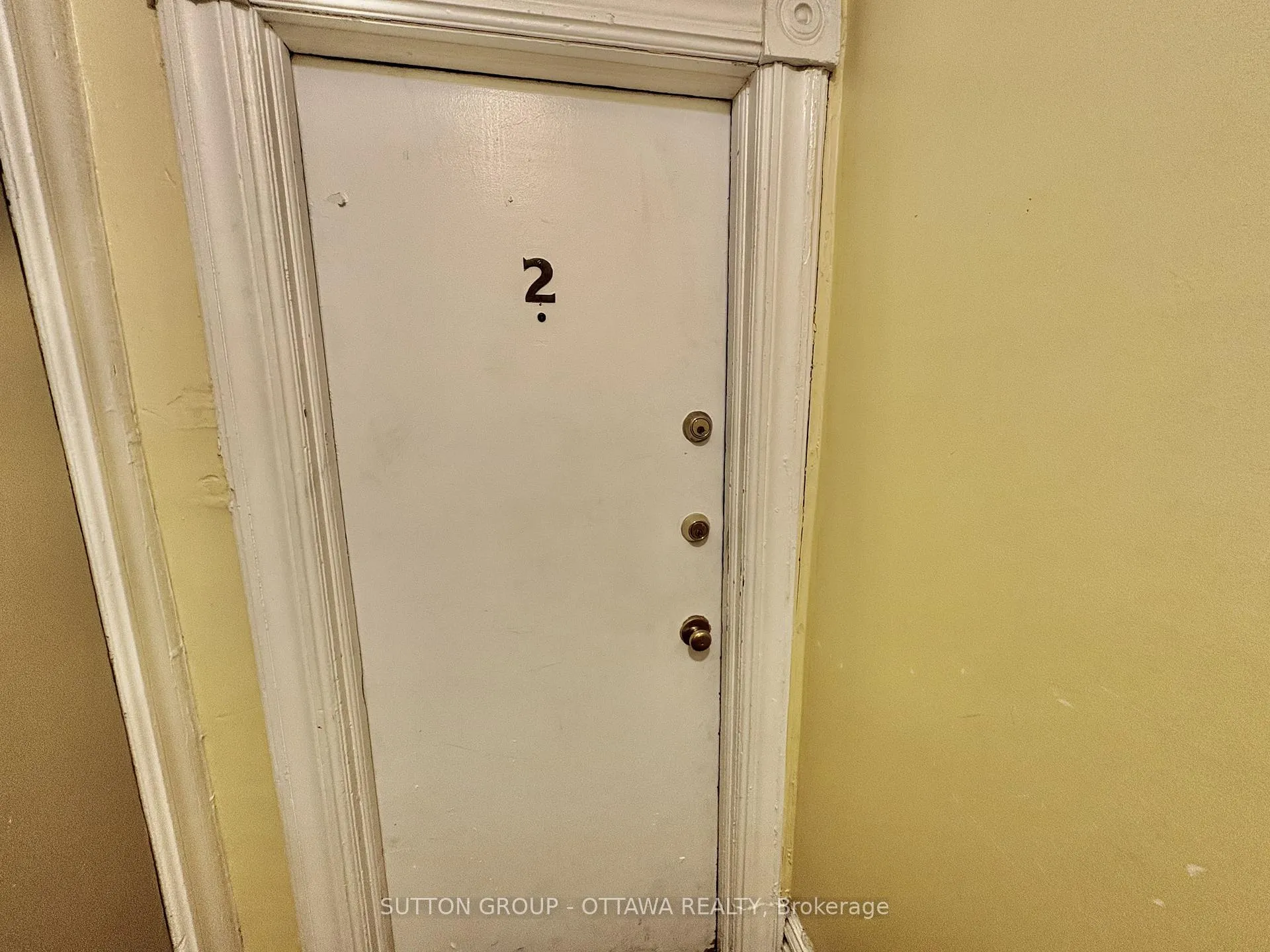 Photo 2 of Unit 2, 117 Strathcona Avenue, Ottawa, Glebe — HOMEH