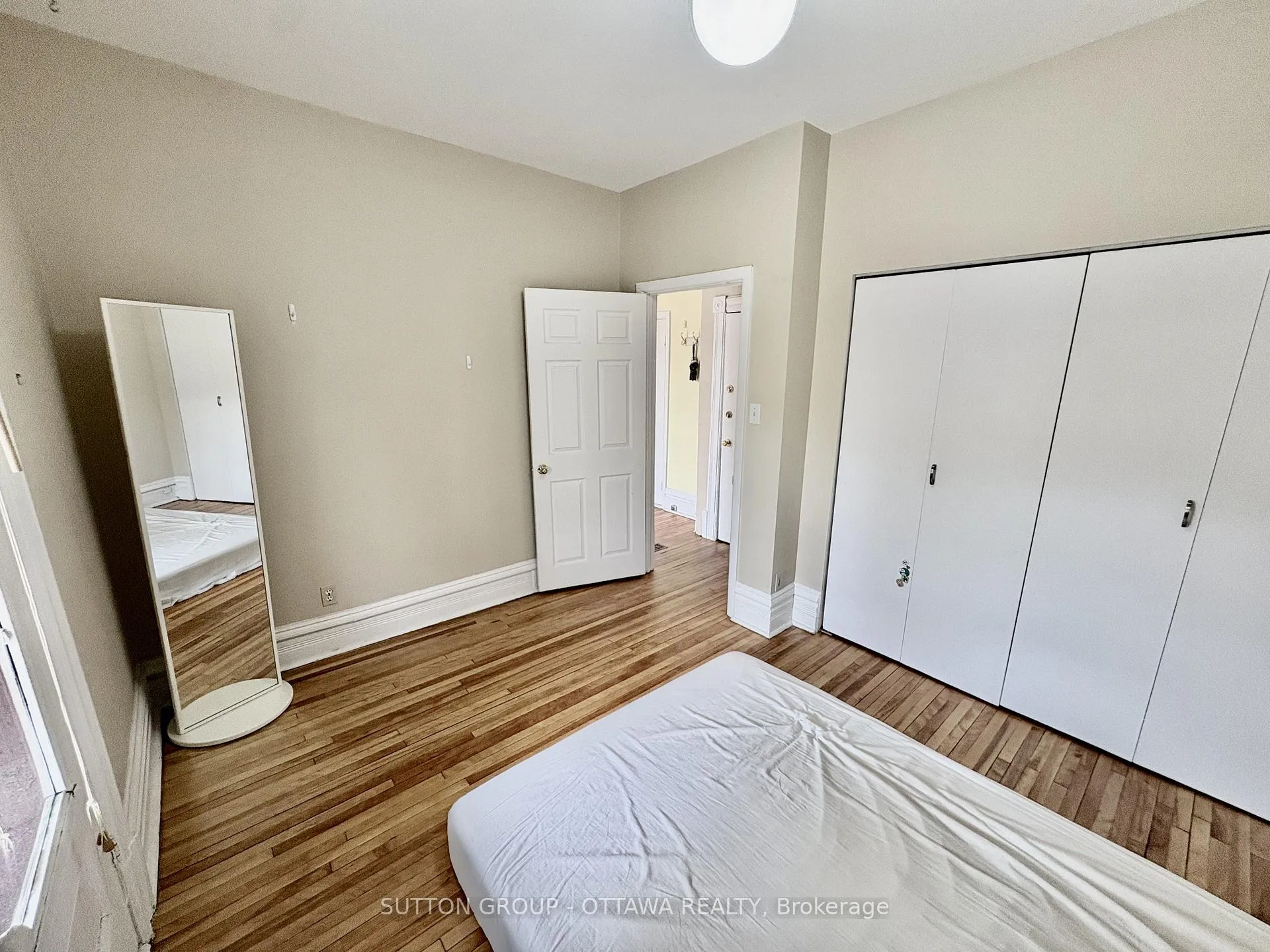 Photo 10 of Unit 2, 117 Strathcona Avenue, Ottawa, Glebe — HOMEH