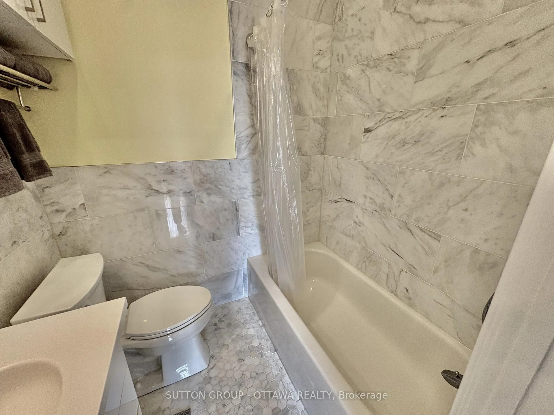 Photo 11 of Unit 2, 117 Strathcona Avenue, Ottawa, Glebe — HOMEH