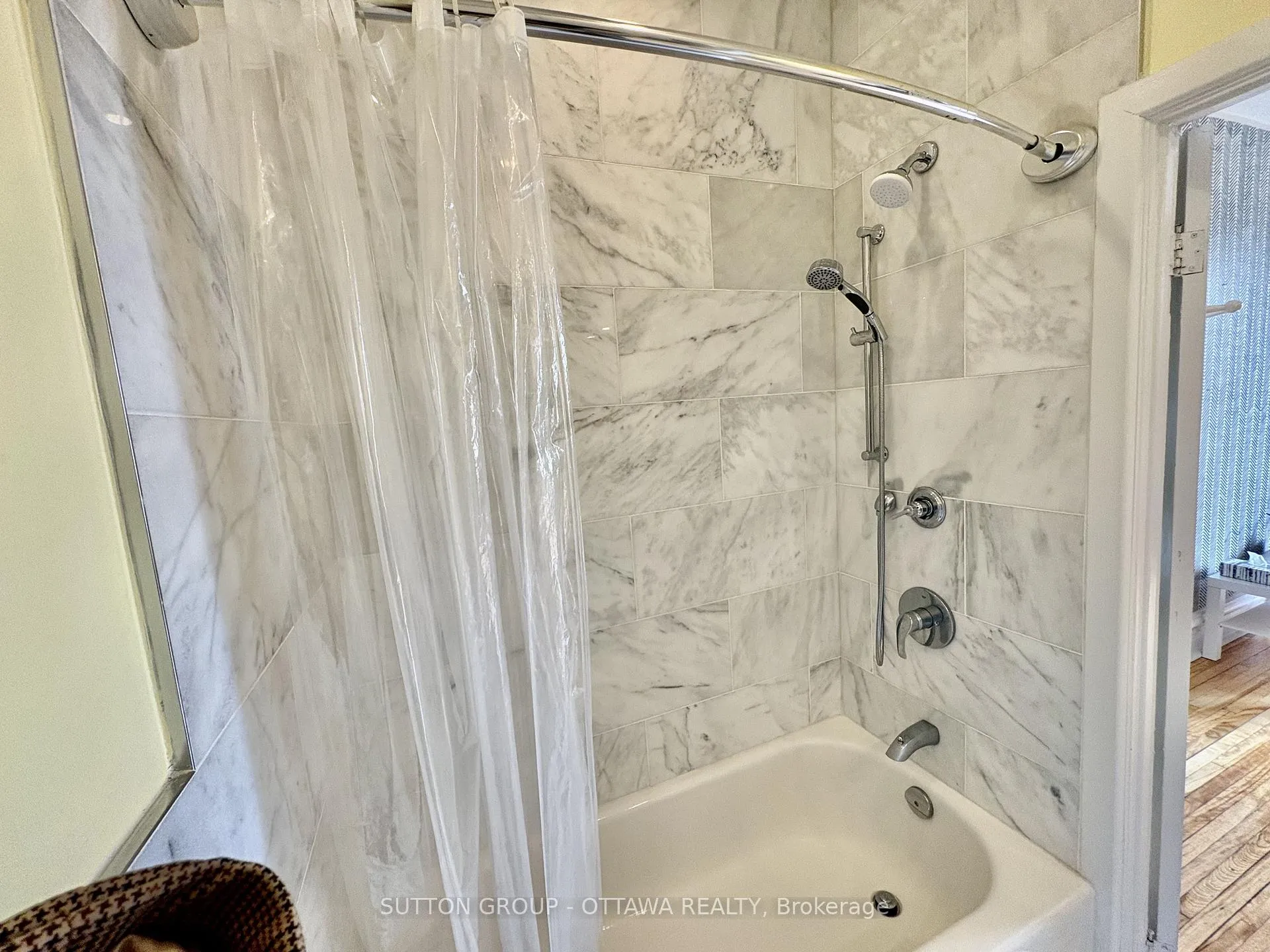 Photo 12 of Unit 2, 117 Strathcona Avenue, Ottawa, Glebe — HOMEH