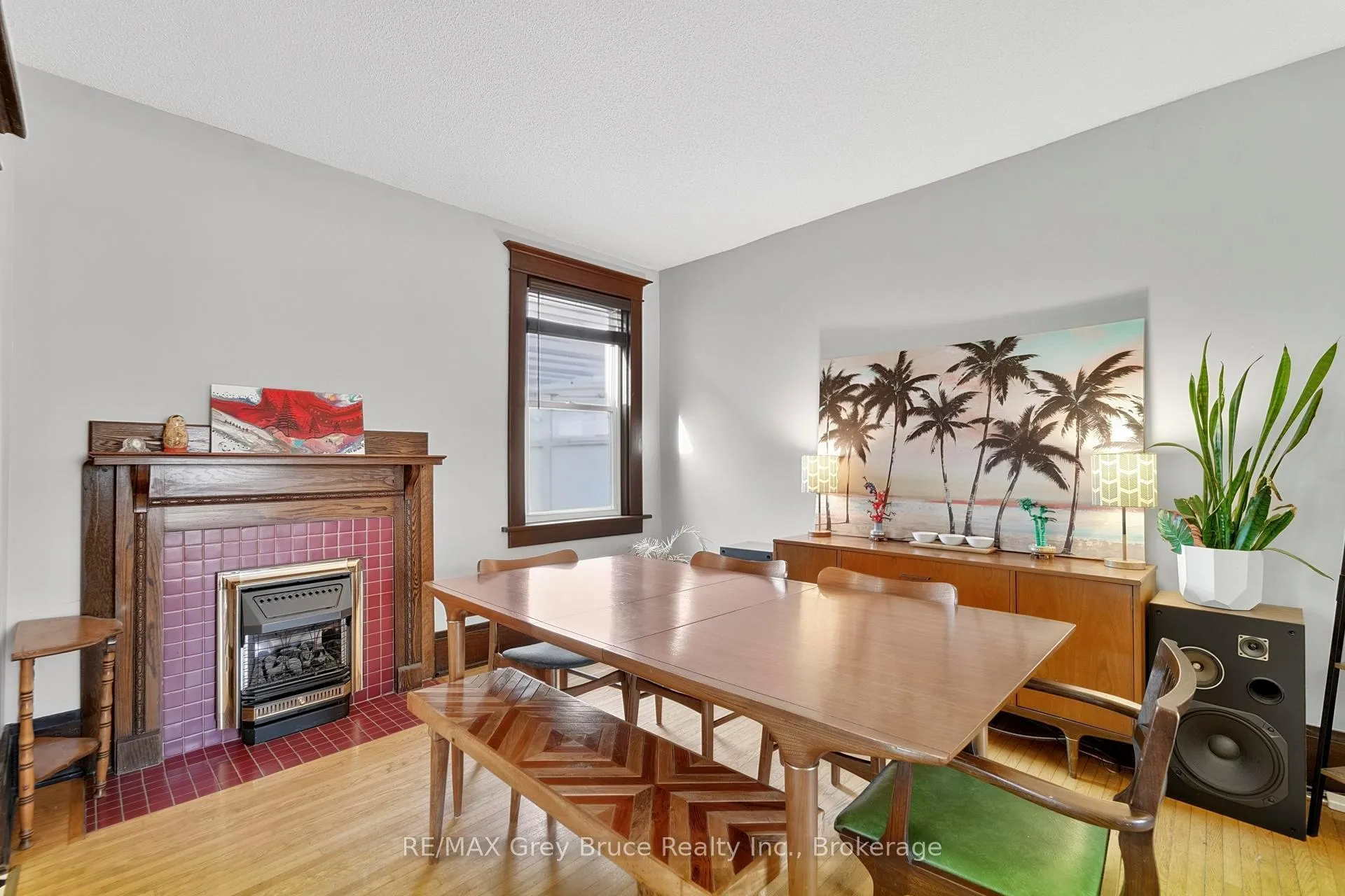 Photo 9 of 407 5th Street E, Owen Sound — HOMEH