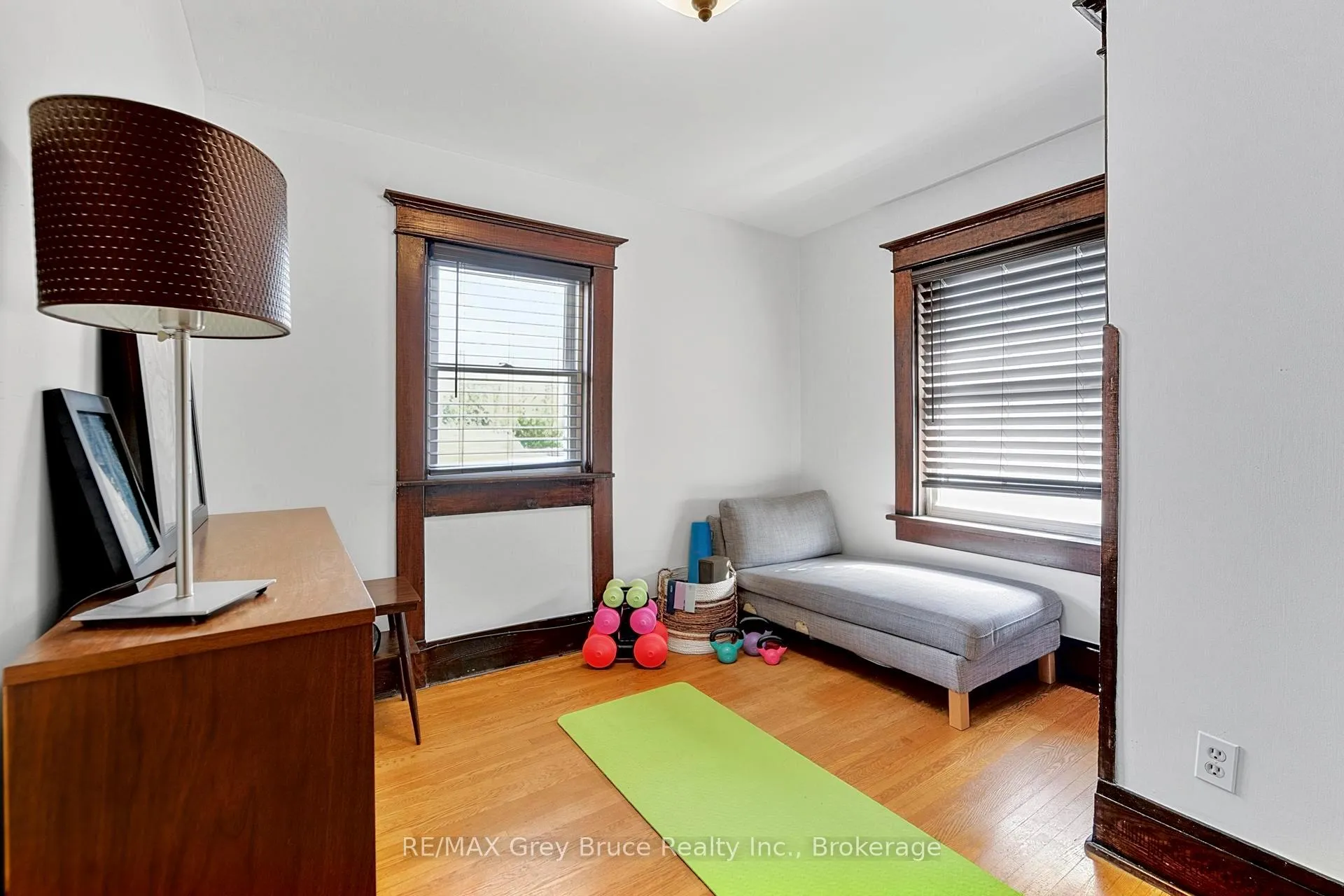 Photo 18 of 407 5th Street E, Owen Sound — HOMEH