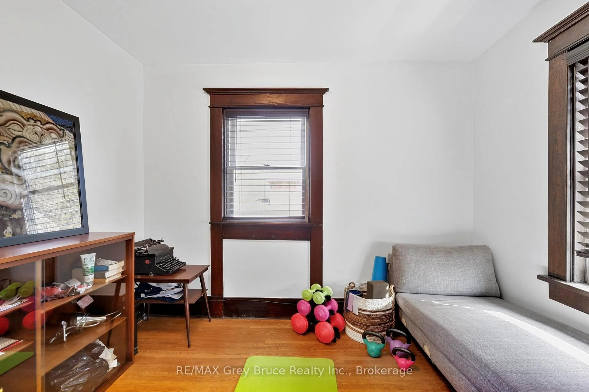Photo 19 of 407 5th Street E, Owen Sound — HOMEH