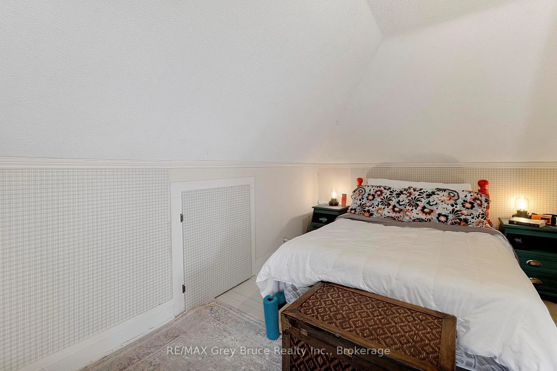 Photo 31 of 407 5th Street E, Owen Sound — HOMEH
