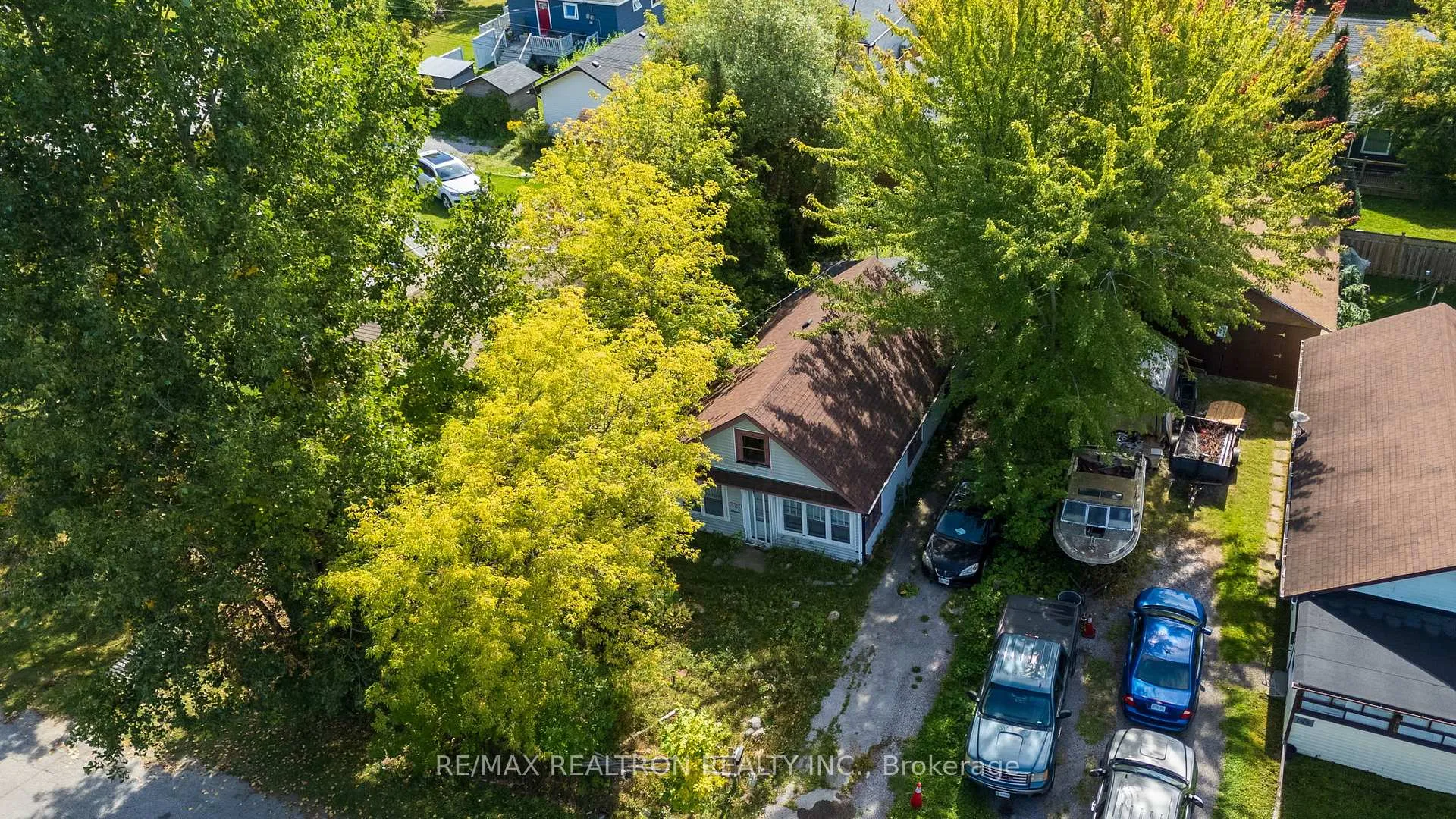 Photo 3 of 183 Beach Road, Georgina, Keswick North — HOMEH