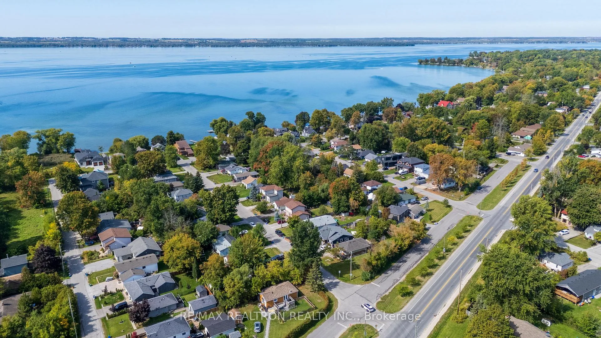 Photo 6 of 183 Beach Road, Georgina, Keswick North — HOMEH