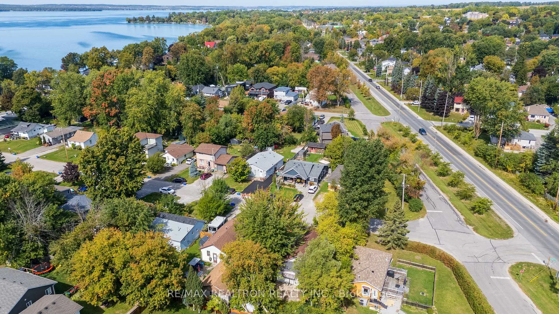 Photo 8 of 183 Beach Road, Georgina, Keswick North — HOMEH