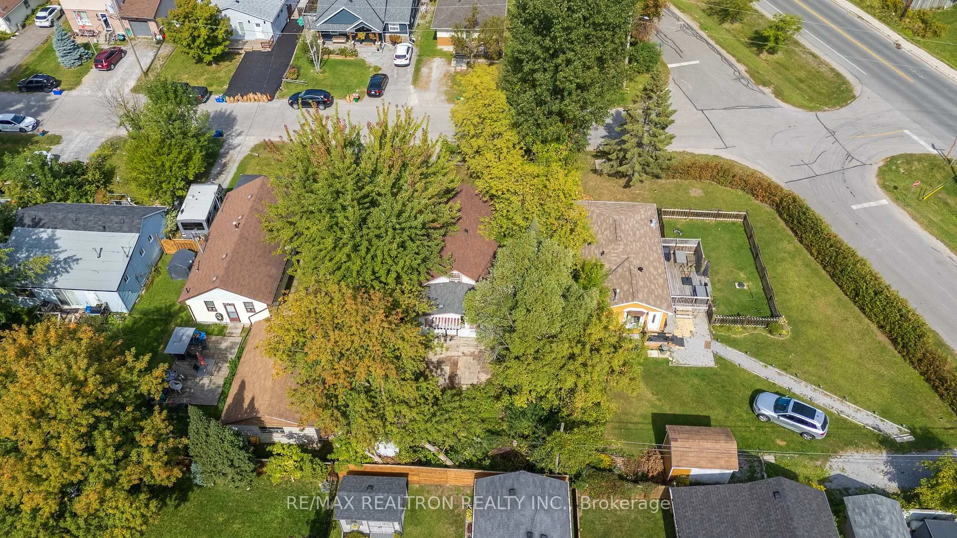 Photo 10 of 183 Beach Road, Georgina, Keswick North — HOMEH