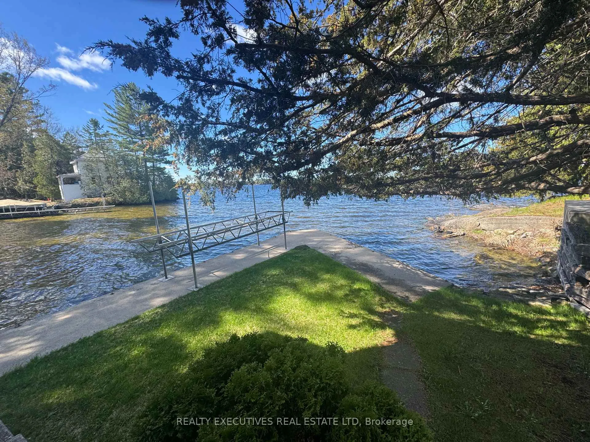 Photo 6 of 5 Lake Shore Drive E, Rideau Lakes, Rideau Lakes (Bastard) Twp — HOMEH