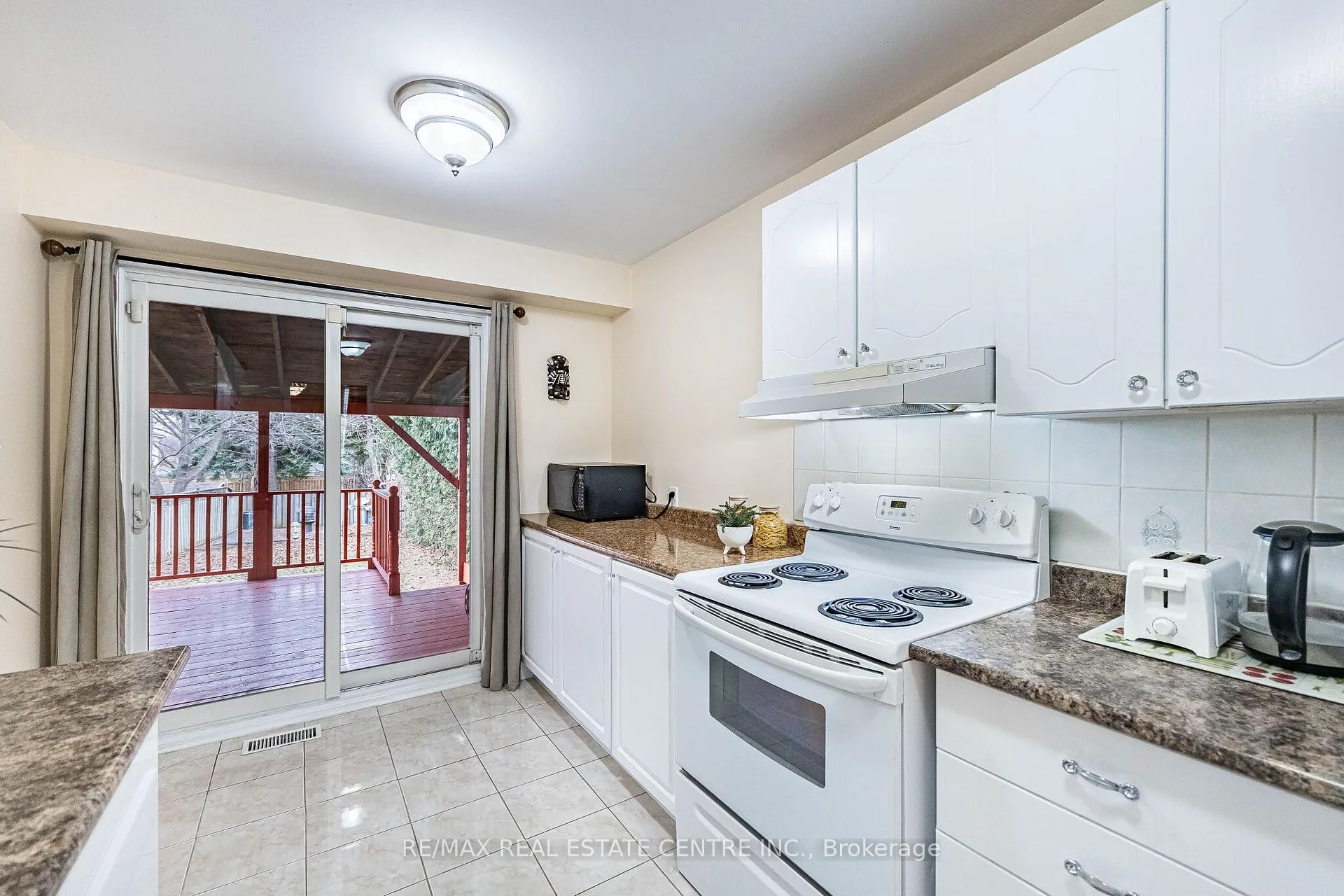Photo 10 of 1 Northgate Boulevard, Brampton, Westgate — HOMEH
