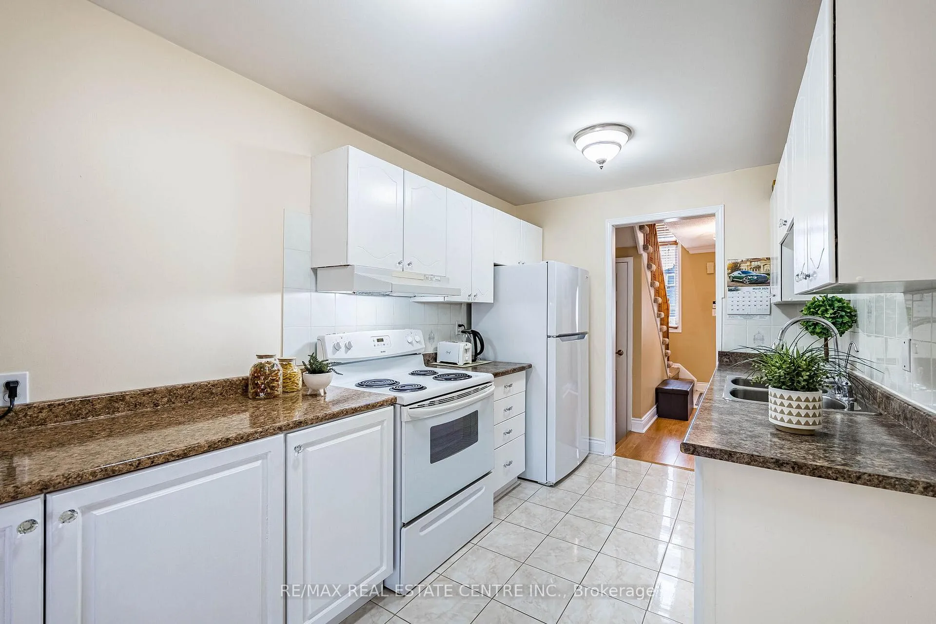 Photo 11 of 1 Northgate Boulevard, Brampton, Westgate — HOMEH