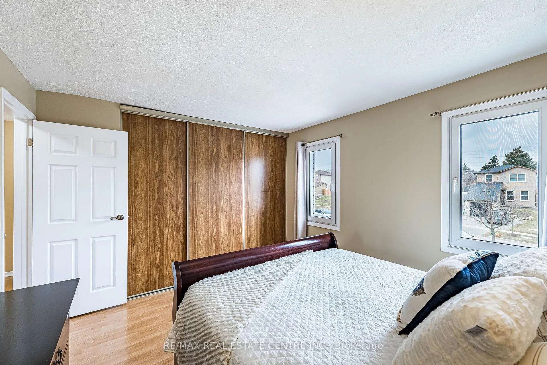 Photo 16 of 1 Northgate Boulevard, Brampton, Westgate — HOMEH
