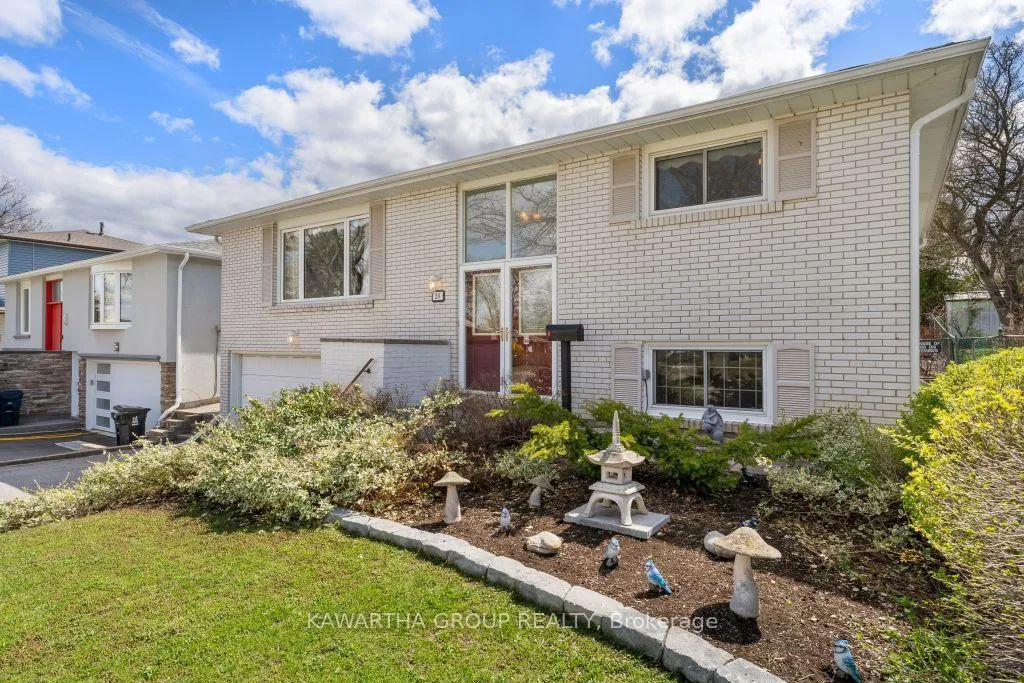 Photo 6 of 26 Wichey Road S, Scarborough, Centennial Scarborough — HOMEH