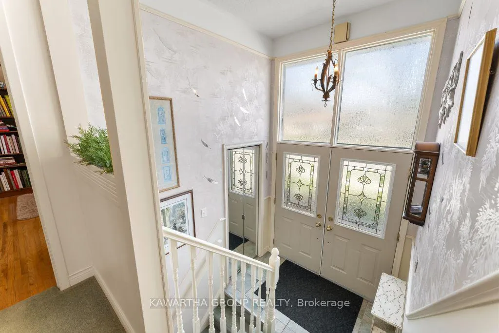 Photo 10 of 26 Wichey Road S, Scarborough, Centennial Scarborough — HOMEH