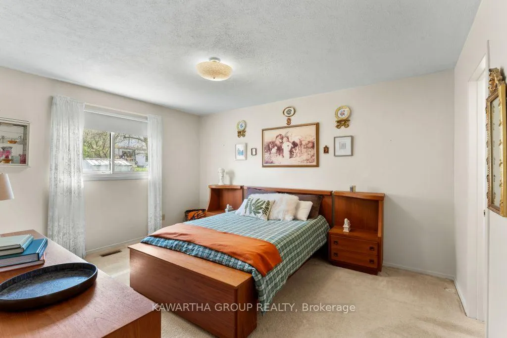 Photo 22 of 26 Wichey Road S, Scarborough, Centennial Scarborough — HOMEH
