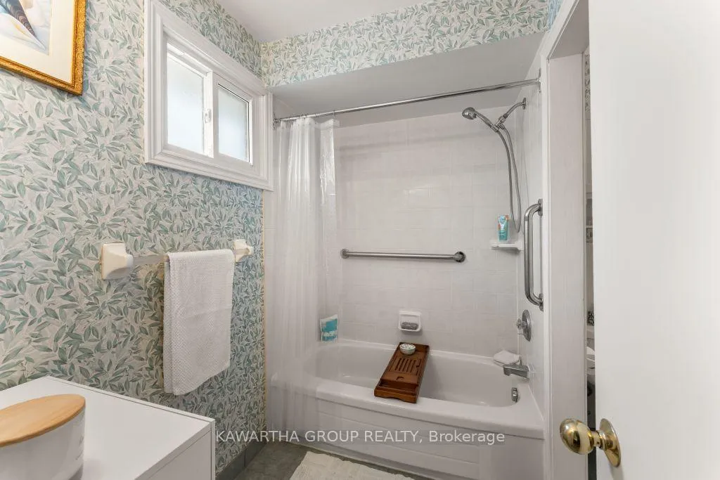 Photo 30 of 26 Wichey Road S, Scarborough, Centennial Scarborough — HOMEH