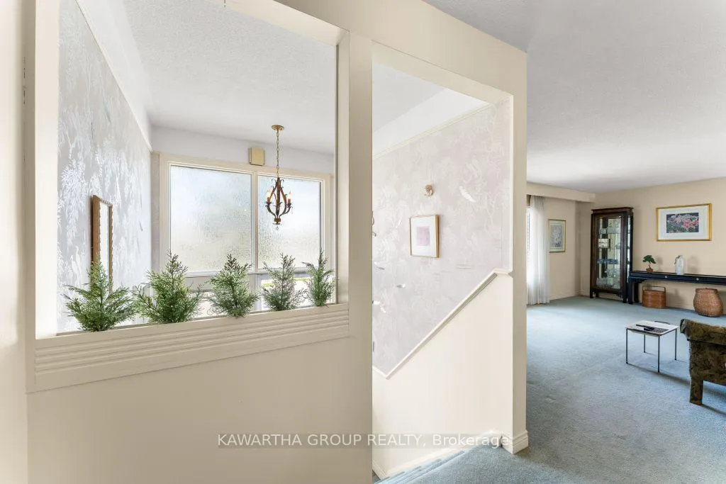 Photo 32 of 26 Wichey Road S, Scarborough, Centennial Scarborough — HOMEH