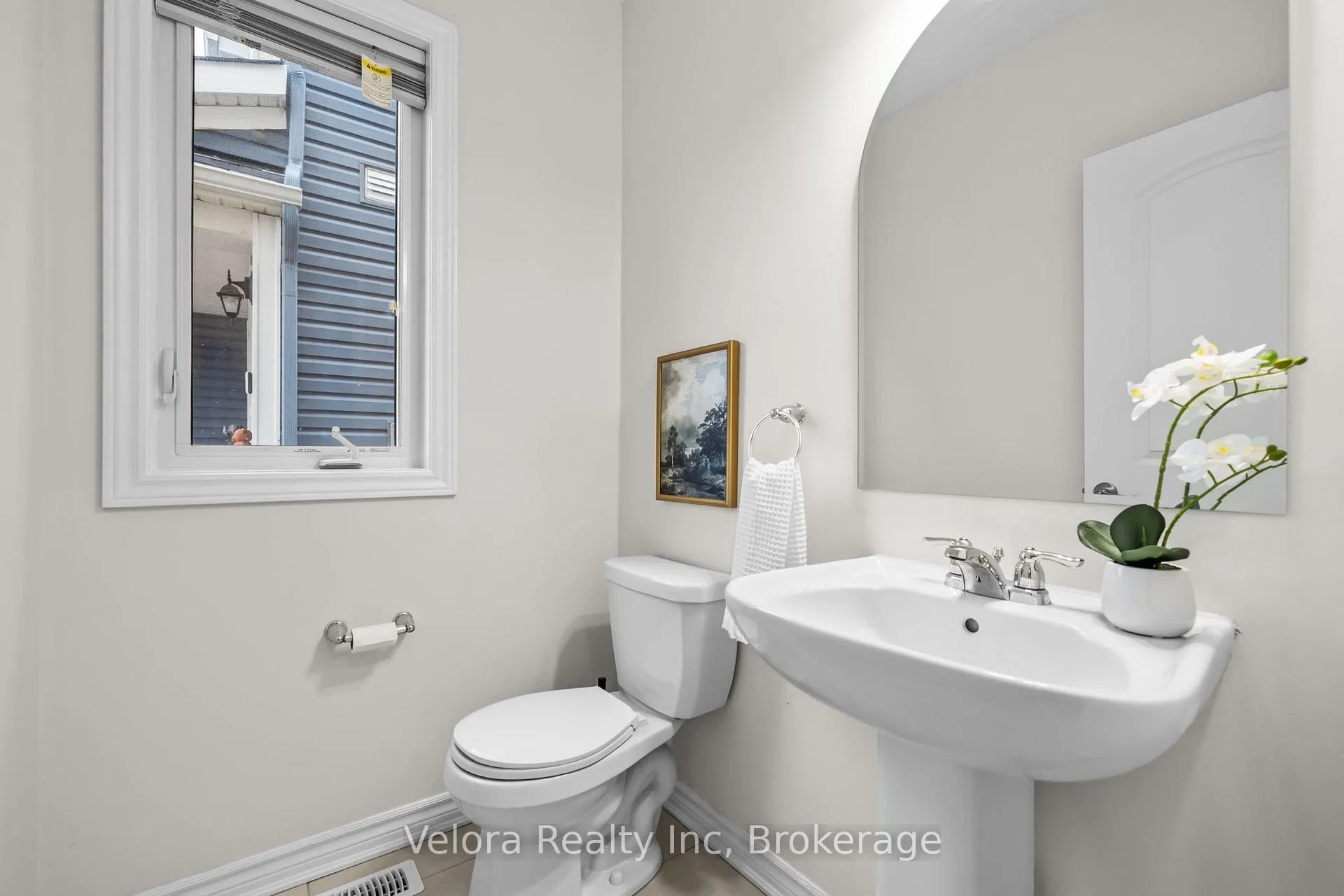Photo 5 of 122 Cranesbill Road, Ottawa, Kanata - Emerald Meadows/Trailwest — HOMEH