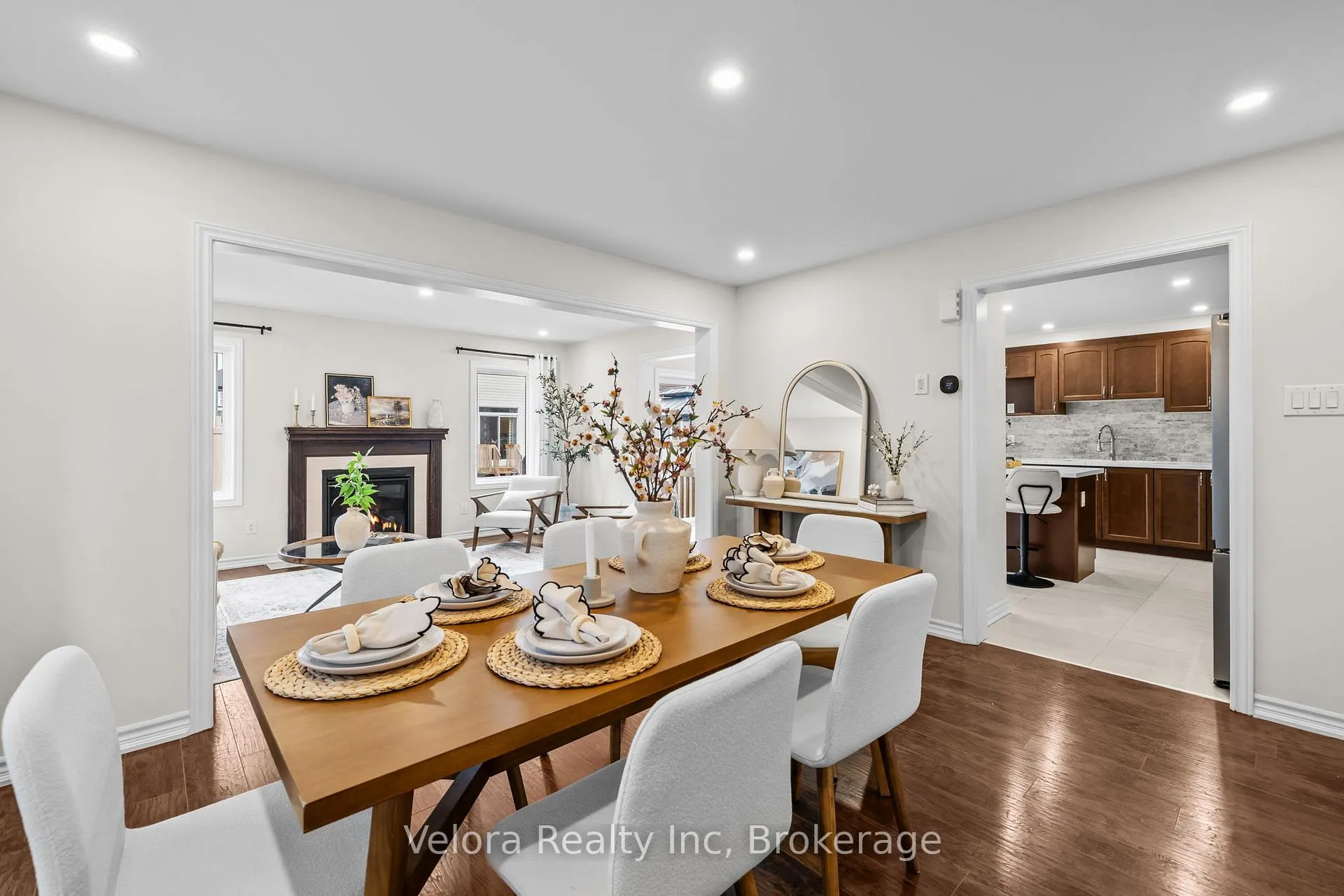 Photo 8 of 122 Cranesbill Road, Ottawa, Kanata - Emerald Meadows/Trailwest — HOMEH