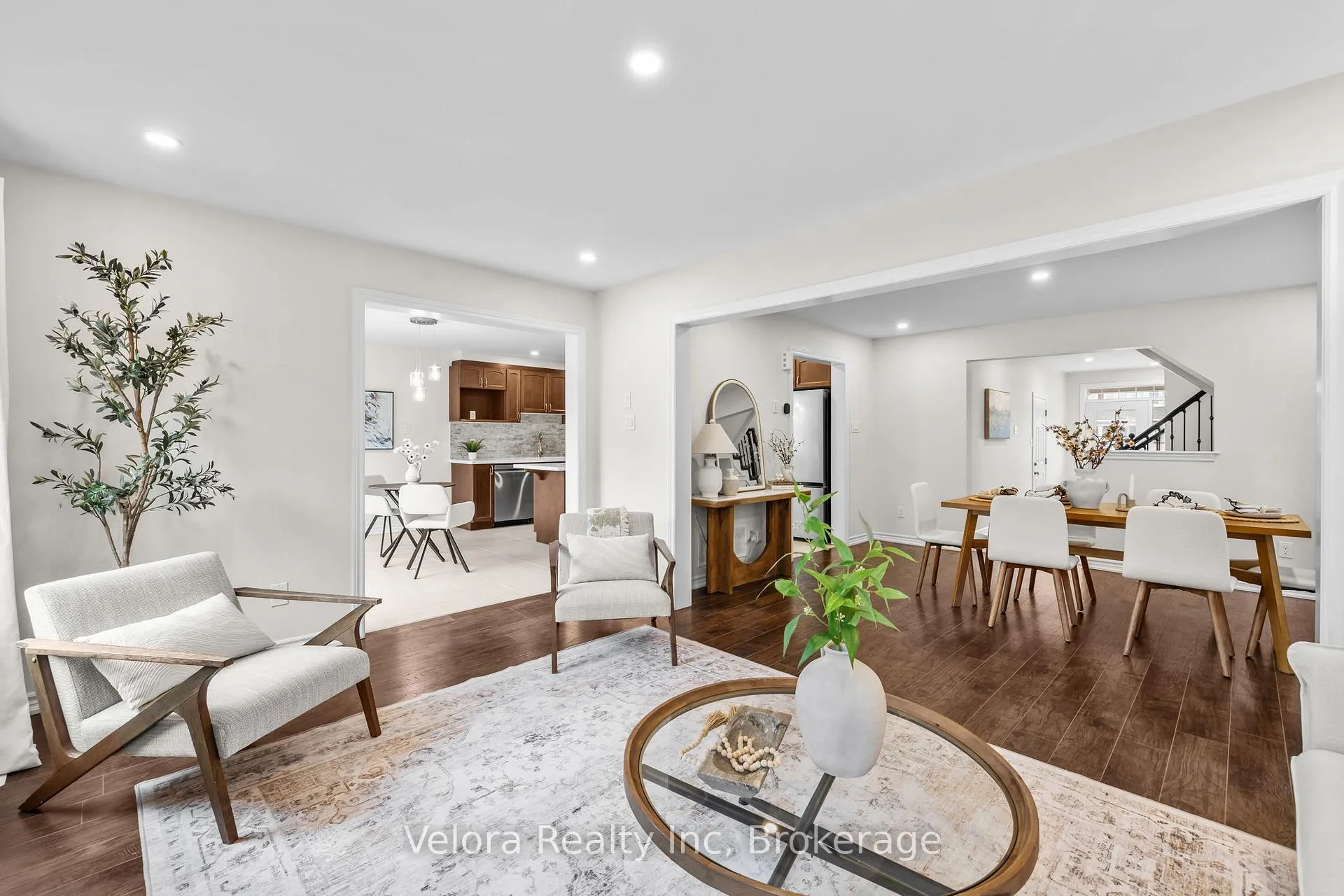 Photo 13 of 122 Cranesbill Road, Ottawa, Kanata - Emerald Meadows/Trailwest — HOMEH