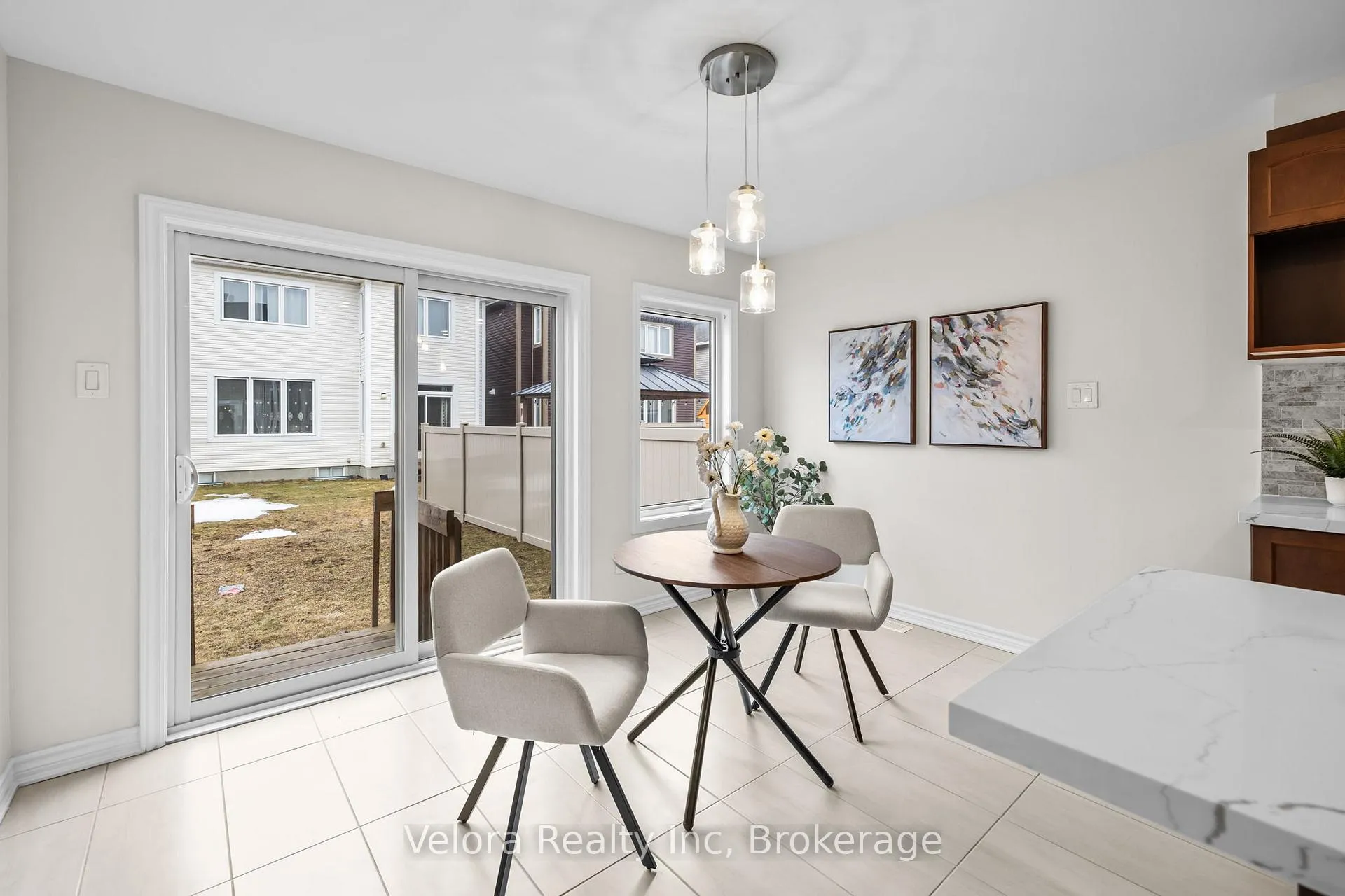Photo 16 of 122 Cranesbill Road, Ottawa, Kanata - Emerald Meadows/Trailwest — HOMEH