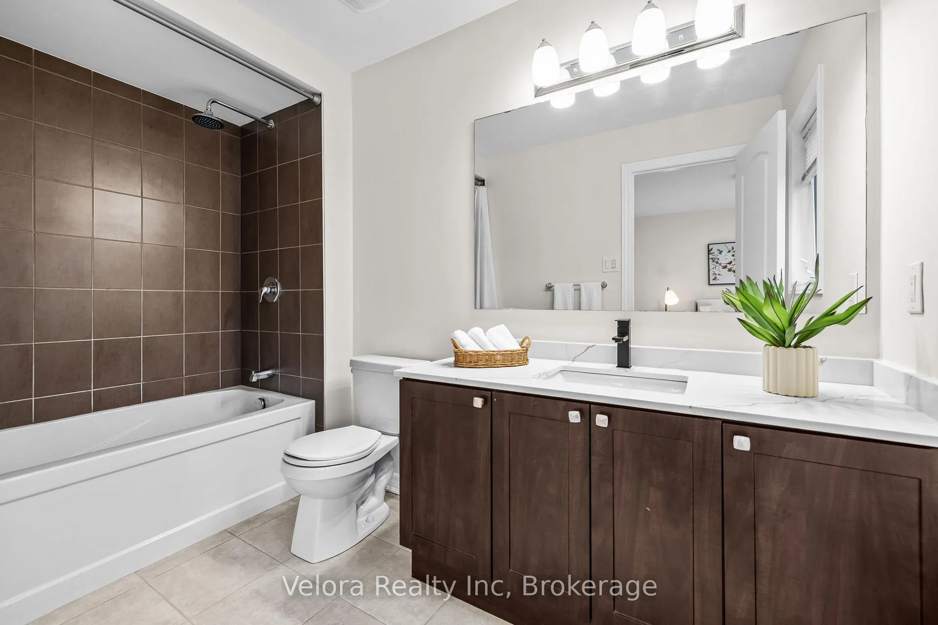 Photo 32 of 122 Cranesbill Road, Ottawa, Kanata - Emerald Meadows/Trailwest — HOMEH