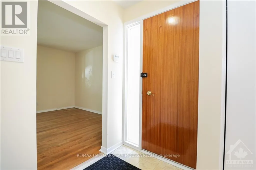 Photo 5 of 761 Garner Avenue, Ottawa, Mooneys Bay/Riverside Park — HOMEH